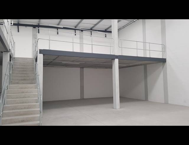 499M² FACTORY TO LET IN STIKLAND INDUSTRIAL